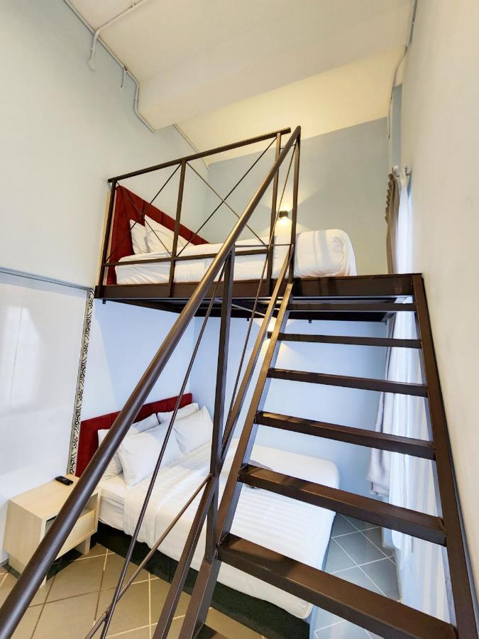 Mac Hotel By Sky Hive George Town Buitenkant foto